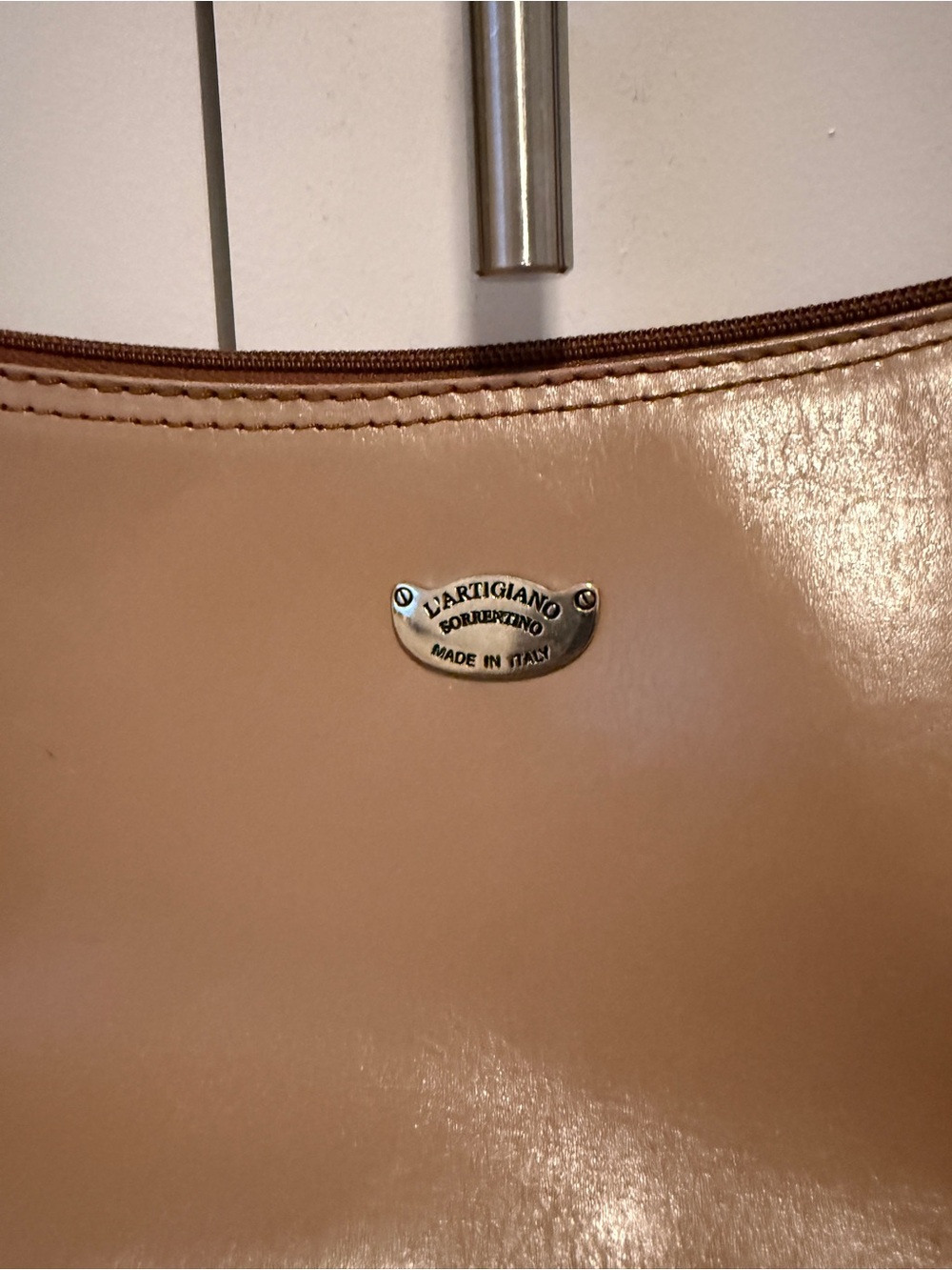 VTG  l'artigiano Beige Leather Shoulder Bag with Brown Handles - Picture 2 of 2